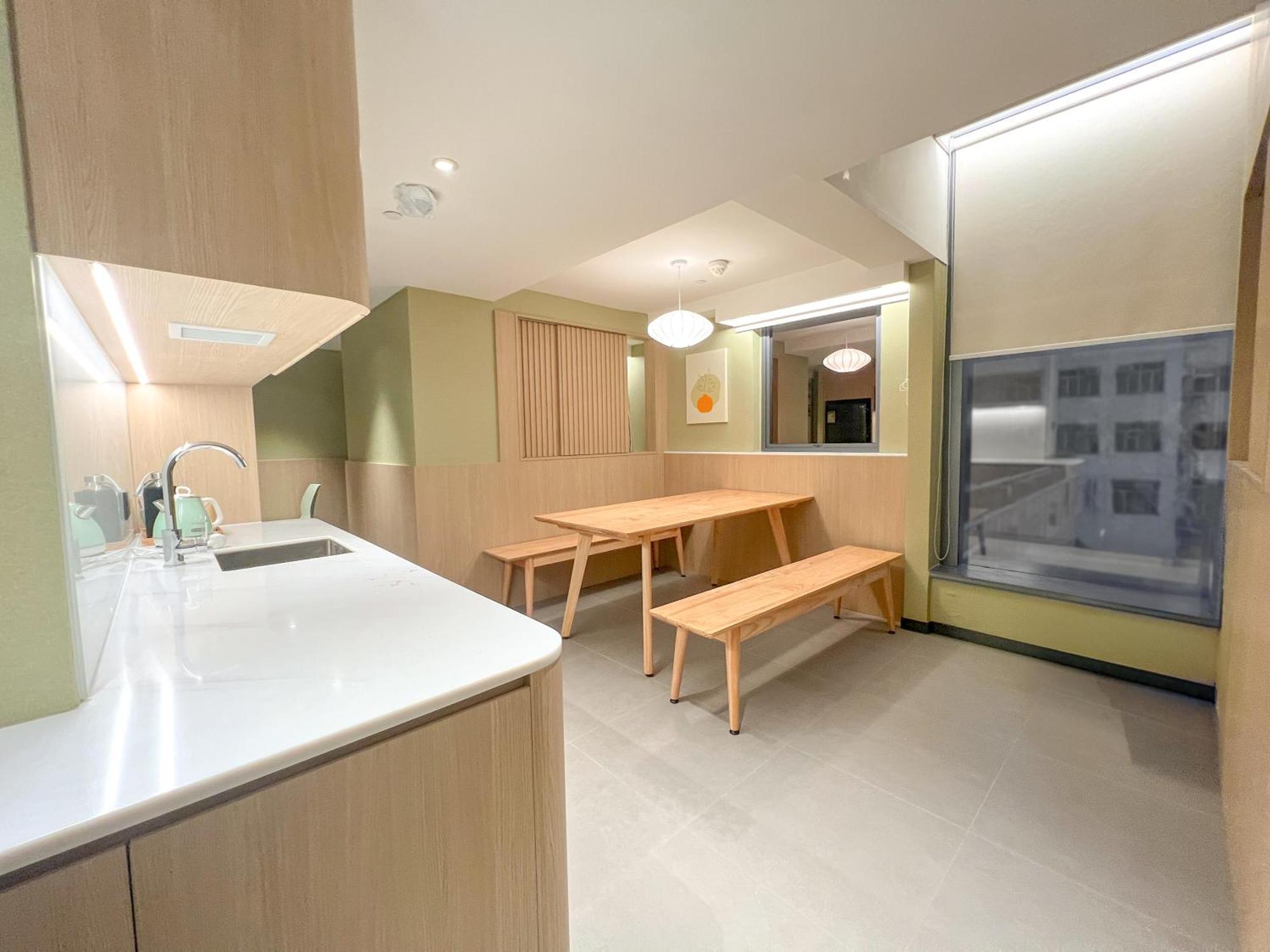 Отель Urbanwood Ap Lei Chau Гонконг Экстерьер фото